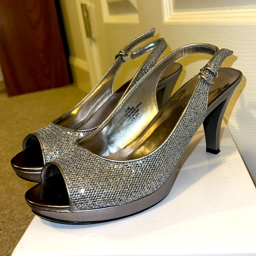 Nine West size 5.5 heels